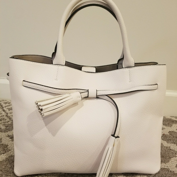 H&M Handbags - NEW H&M Cream handbag with bow tassels